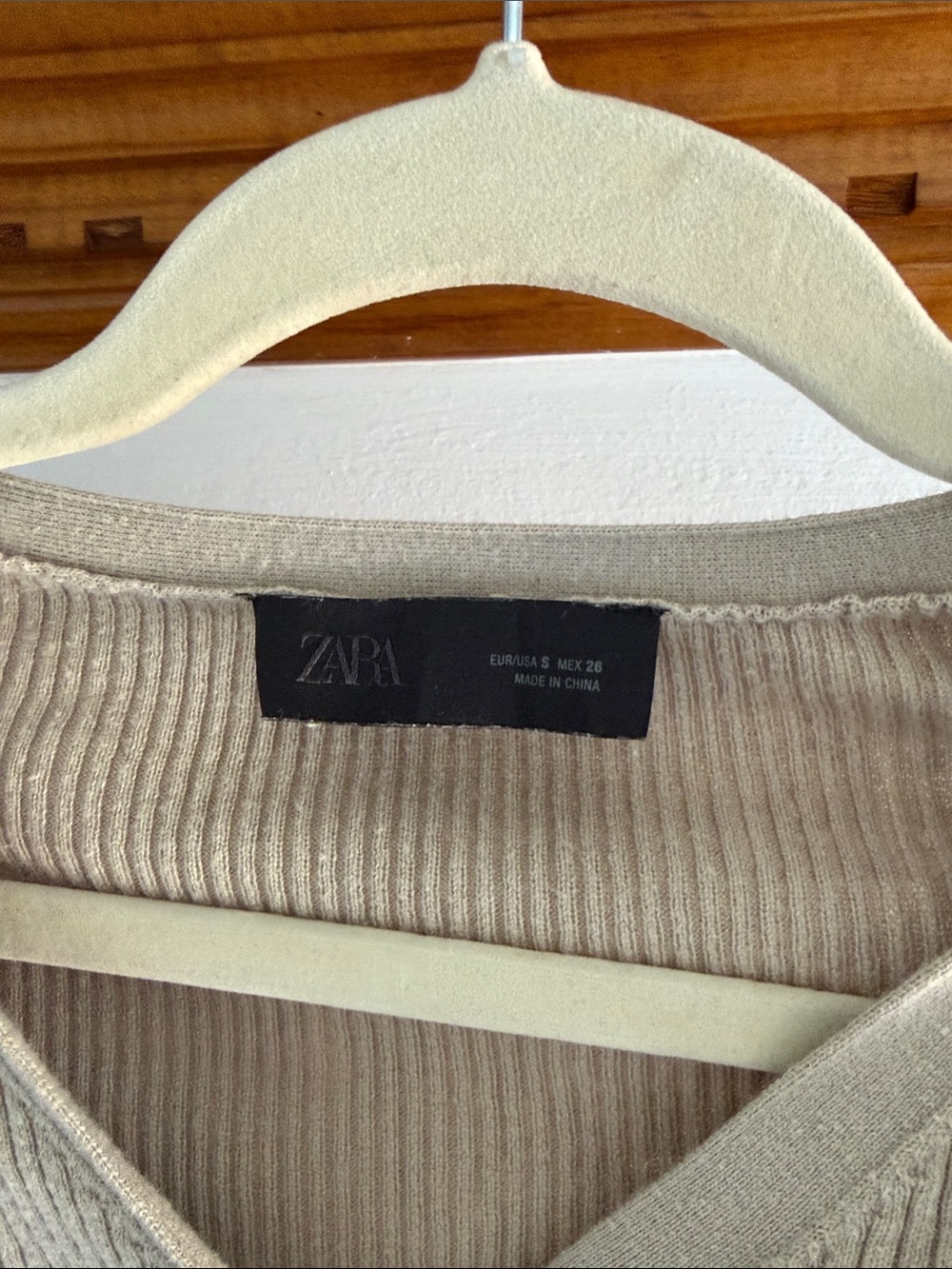 Zara Beige Ribbed Button-Front V-Neck Cardigan - Picture 2 of 2